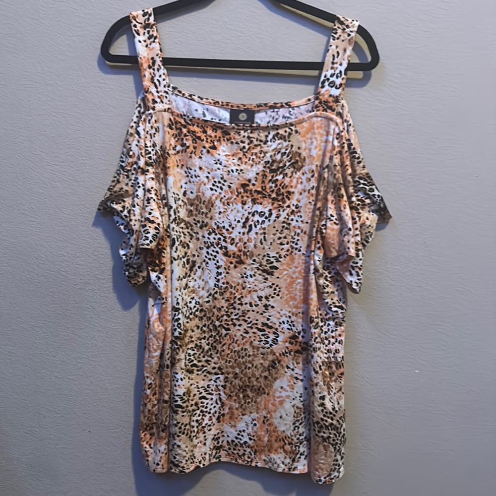 JM Collection leopard like blouse